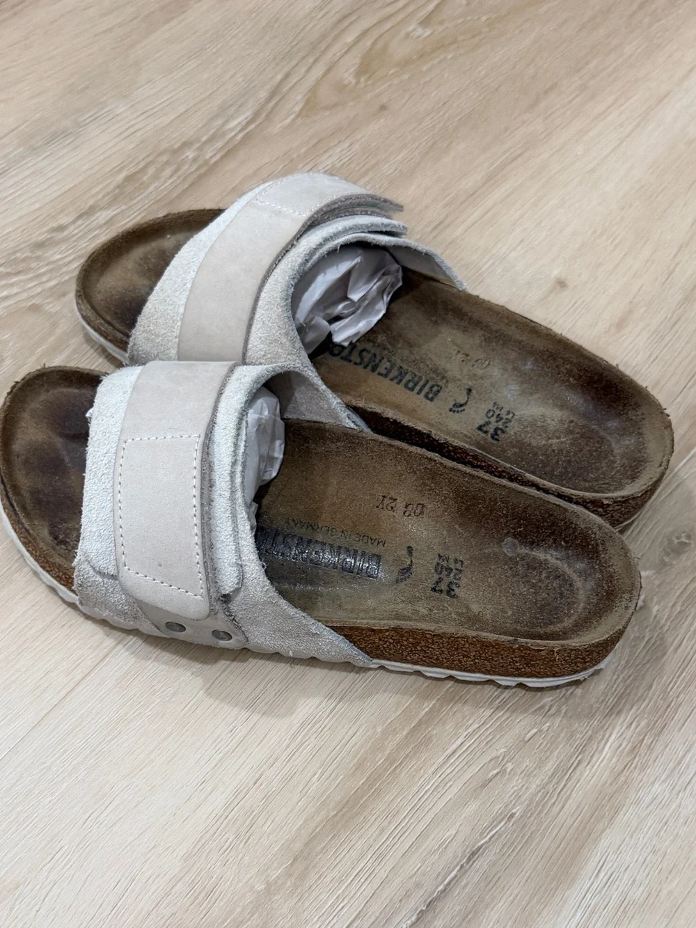 Birkenstock Women's Sandal in Light Beige with Adjustable Strap